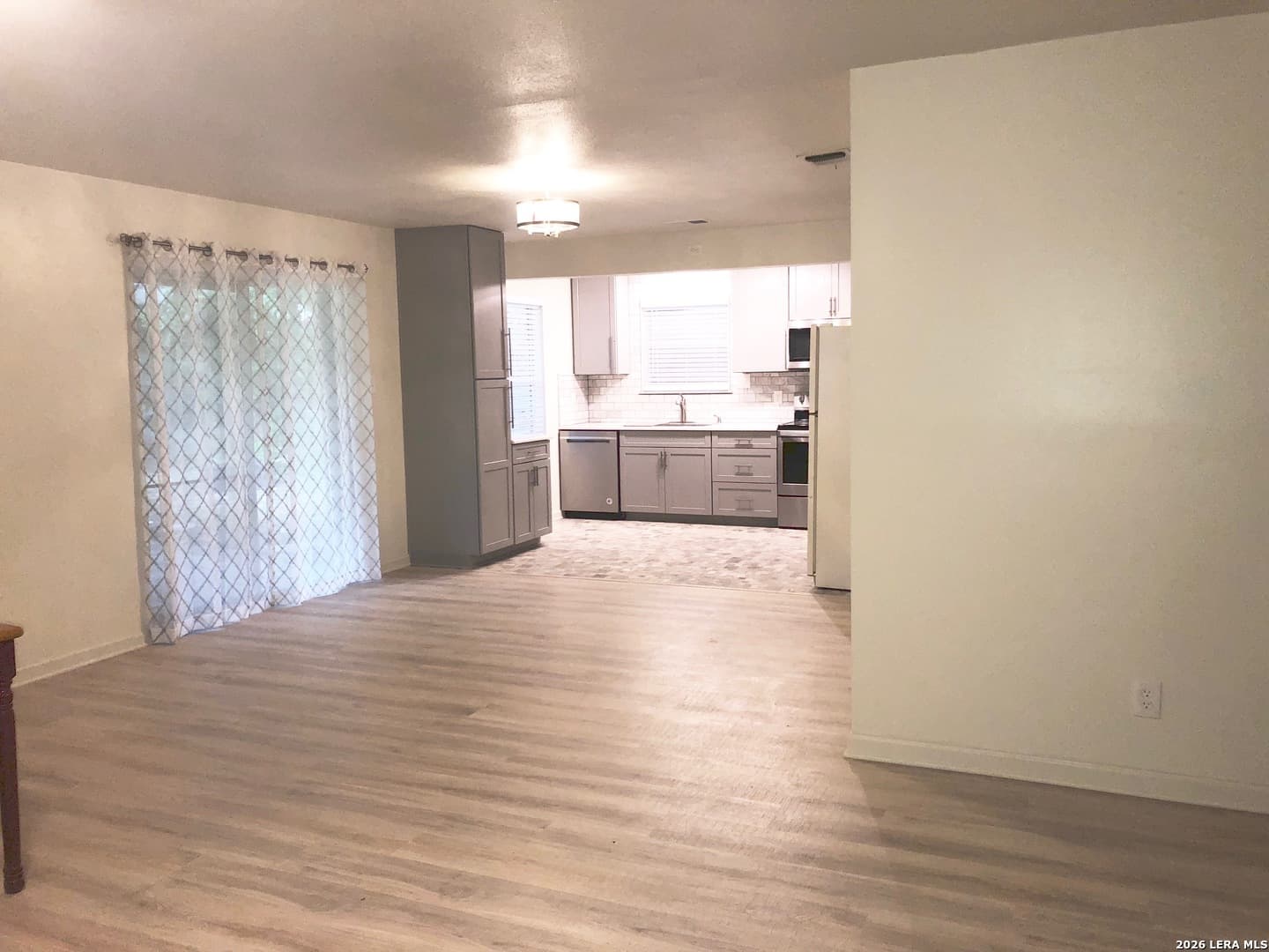 217 E KRONKOSKY ST — photo 3